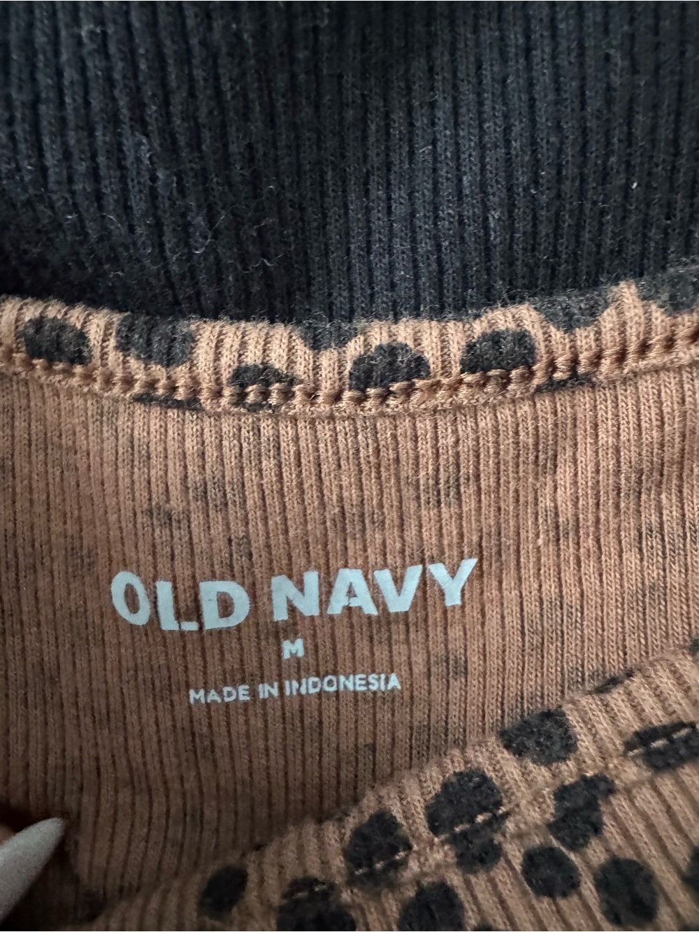 Old Navy Ribbed Cropped Tank Top Bundle | 4 Tanks - Picture 2 of 5